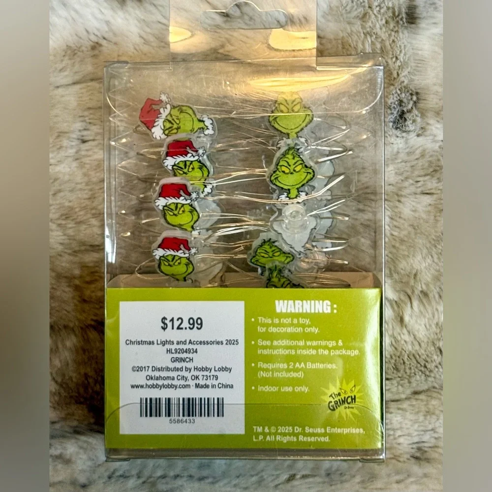 *NWT* The Grinch Mini String Lights
